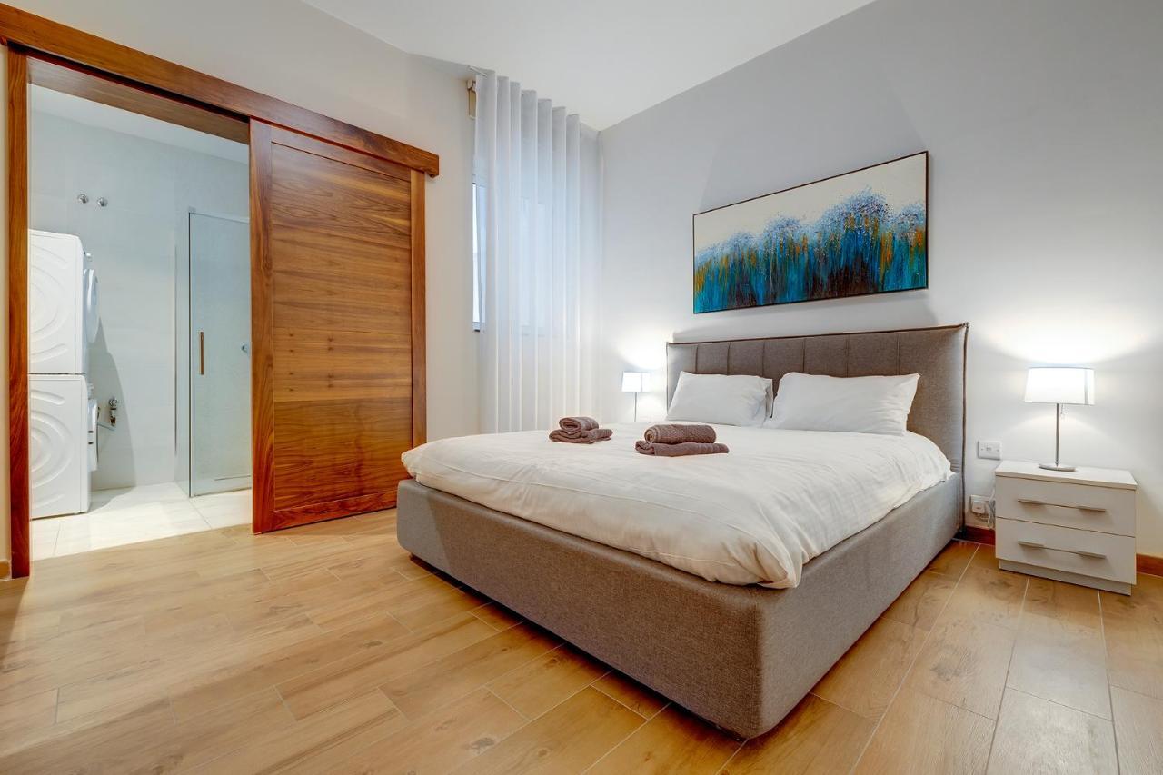 Luxury Apartment With Valletta And Harbour Views Слима Экстерьер фото