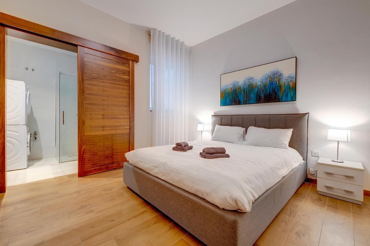 Luxury Apartment With Valletta And Harbour Views Слима Экстерьер фото